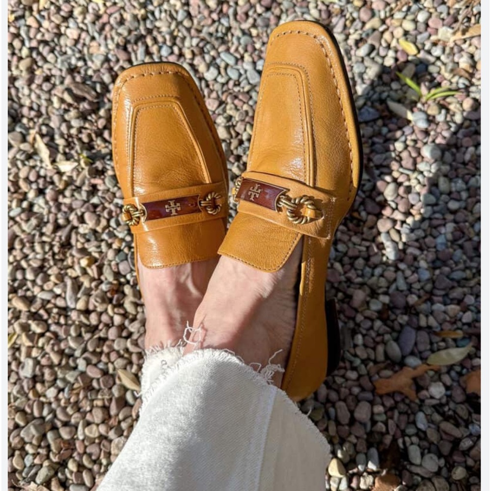 TORY BURCH  Perrine Loafer brown (tan) leather flats size 9 office formal shoes